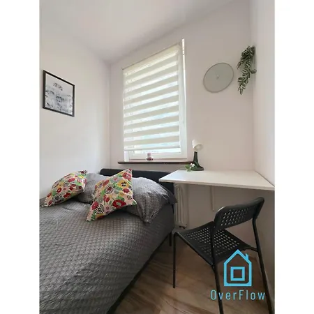 Apartment Birch Studio- Peaceful Retreat, 10 Minutes To Old Town & Seaside