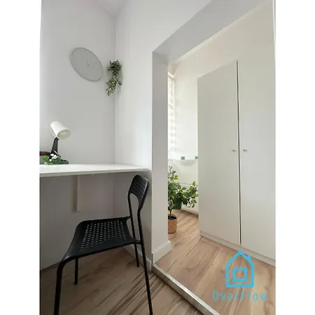 Birch Studio- Peaceful Retreat, 10 Minutes To Old Town & Seaside * Gdansk